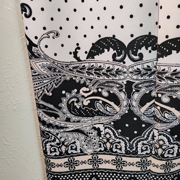 EST. 1946 Stretch Knit Pencil Skirt White Black Polka Dots Size 18/20 - Picture 3 of 8